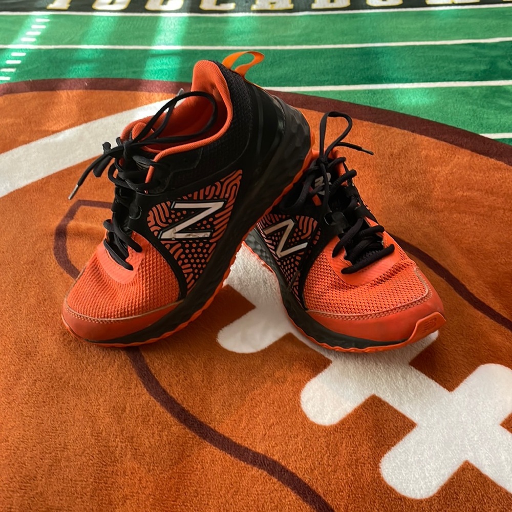 Kids turf shoes